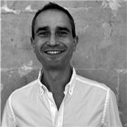 Arquitecto con mas de 15 años de experiencia en universidades españolas, australianas y EEUU